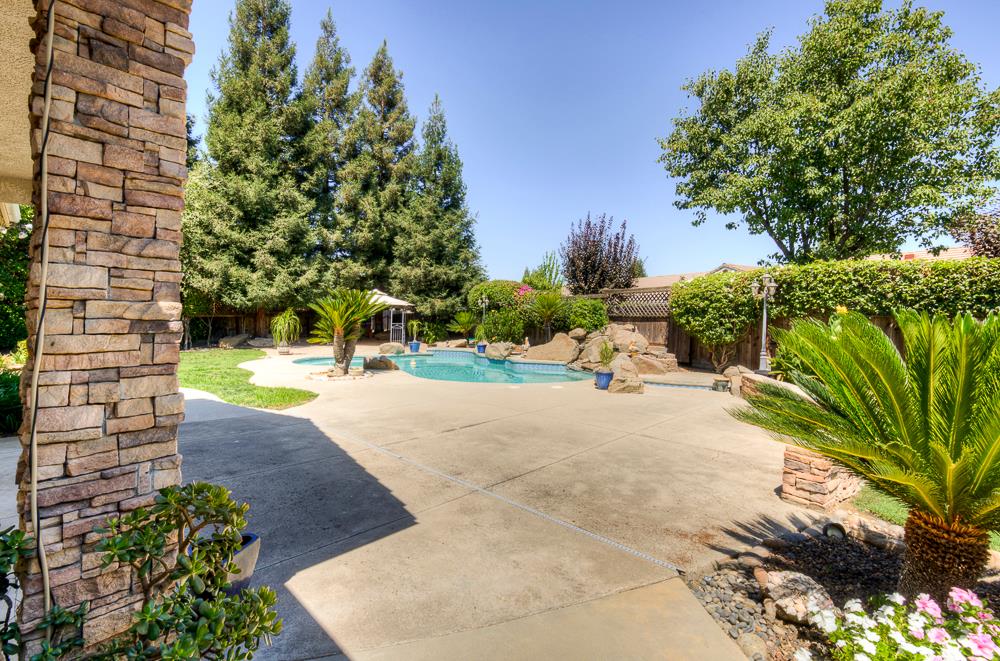 2855 Richert Ave, Clovis, CA 93611