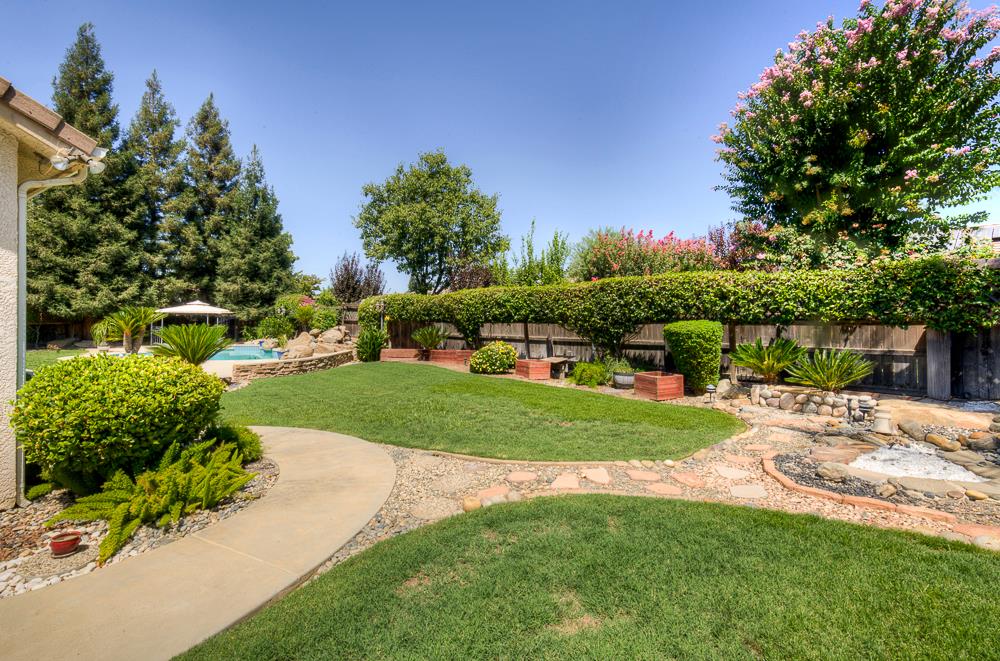 2855 Richert Ave, Clovis, CA 93611