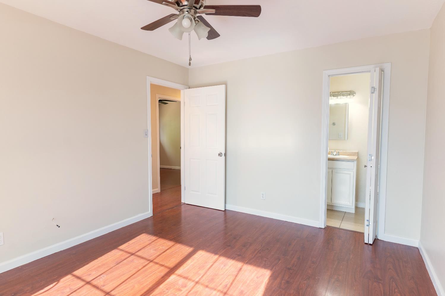 609 College Ave, Coalinga, CA 93210