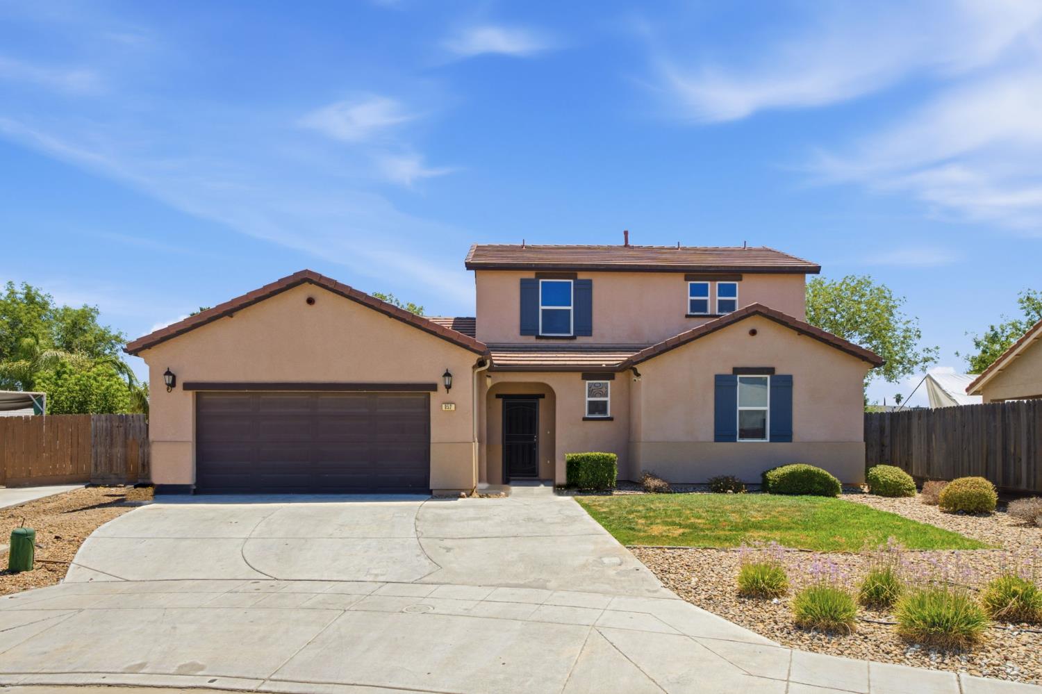 852 Morris Ln, Madera, CA 93637