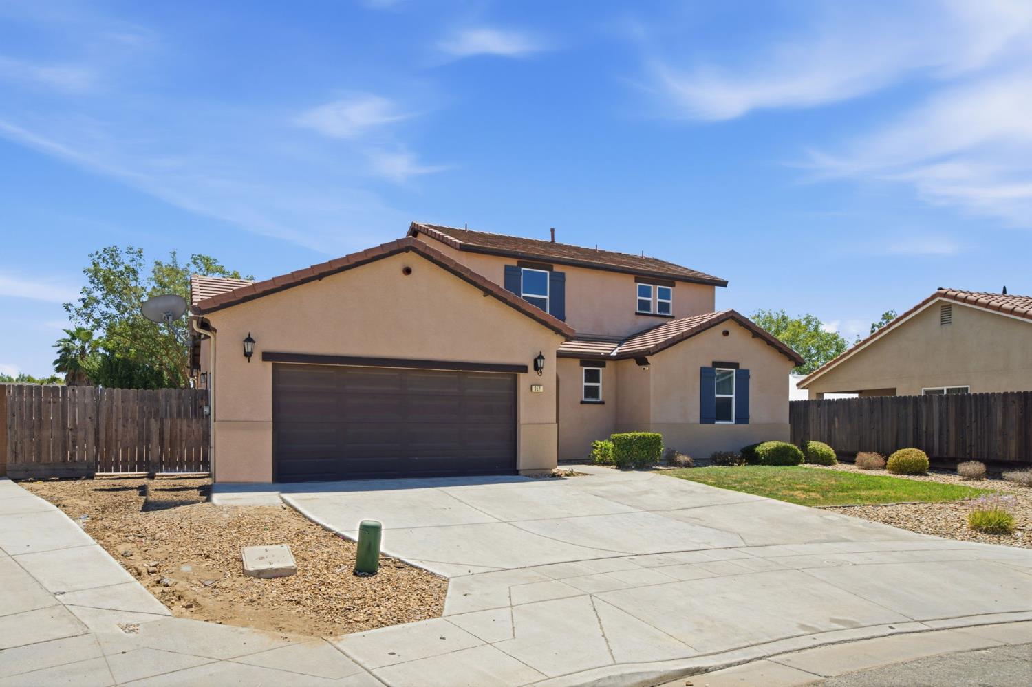 852 Morris Ln, Madera, CA 93637