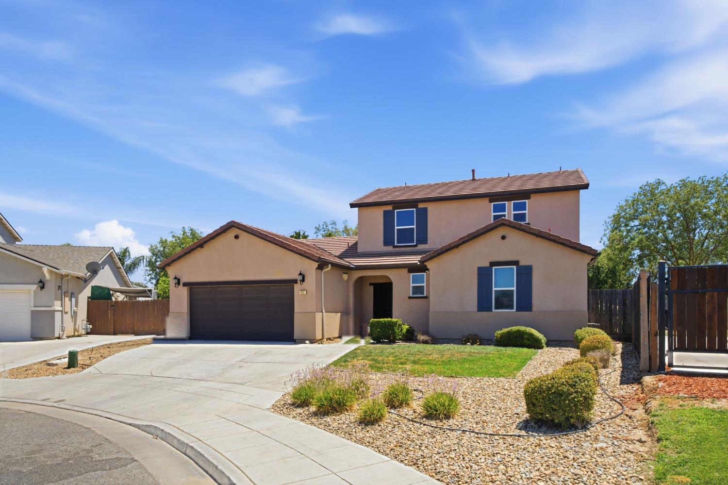 852 Morris Ln, Madera, CA 93637