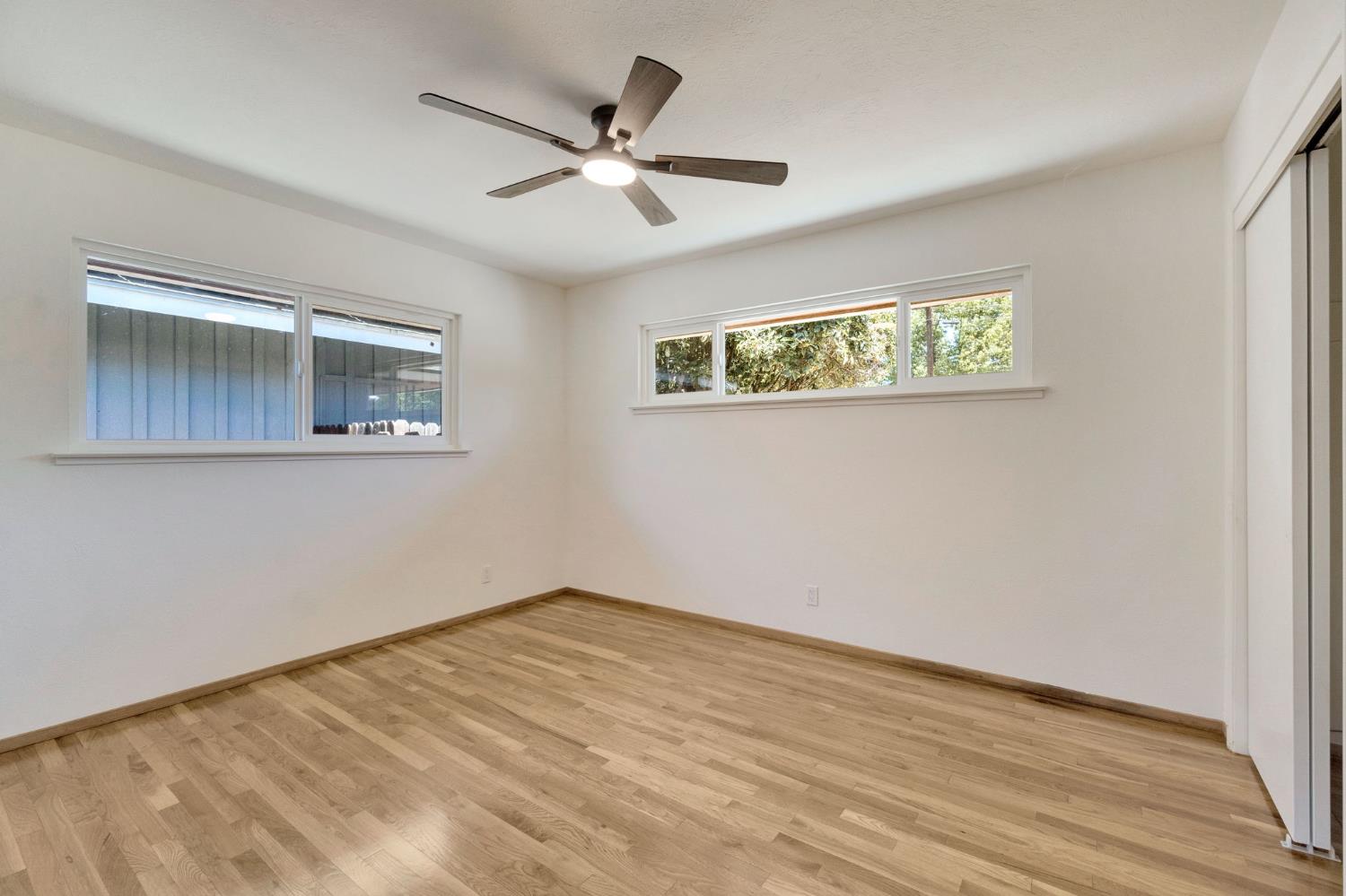880 I St, Parlier, CA 93648