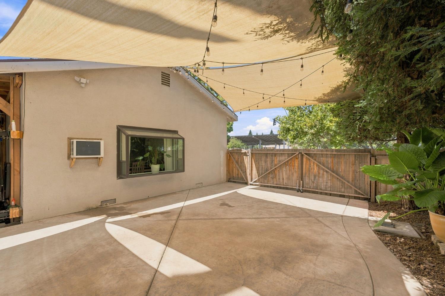 1338 N Mooney Blvd, Visalia, CA 93291