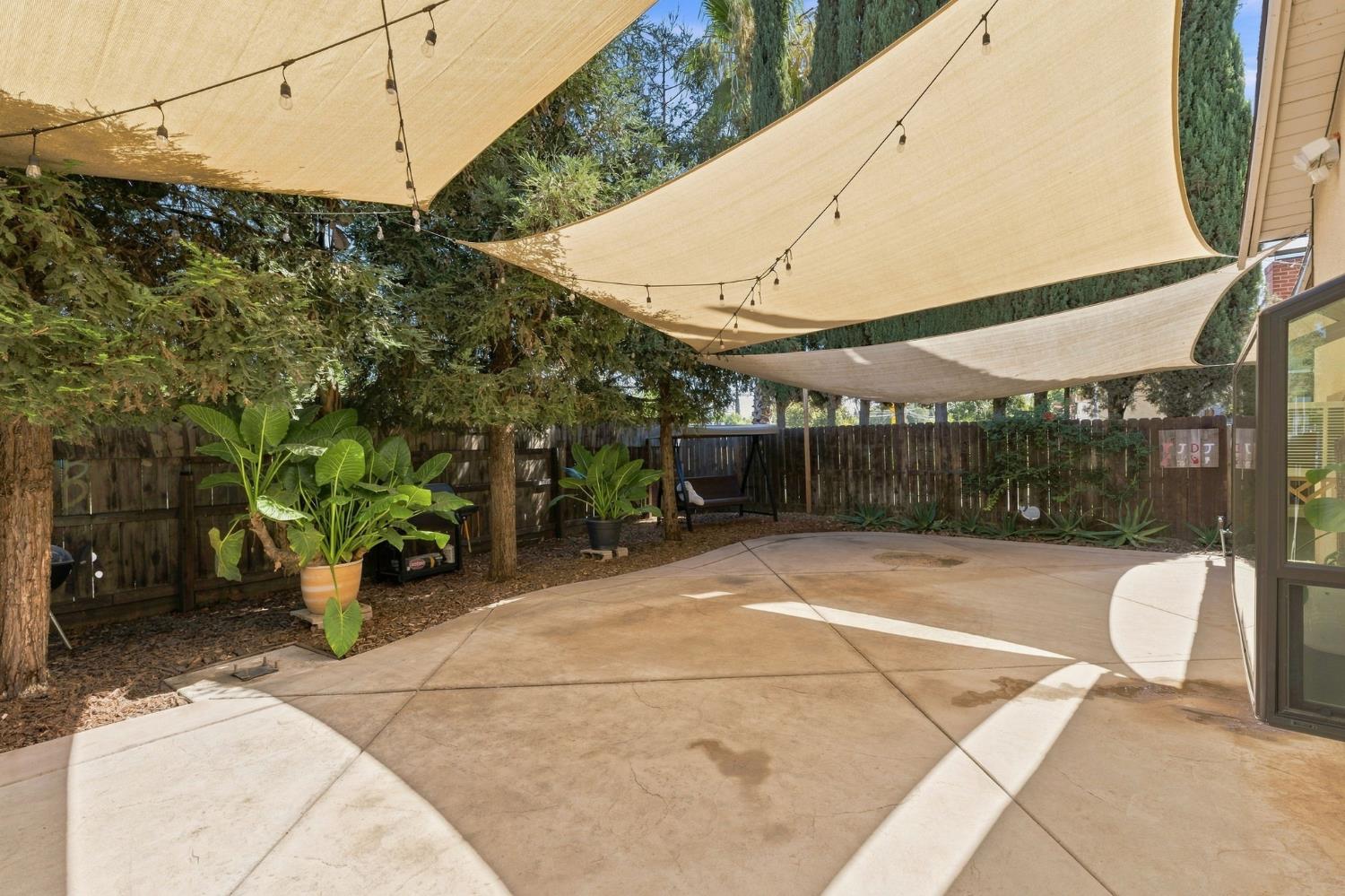 1338 N Mooney Blvd, Visalia, CA 93291