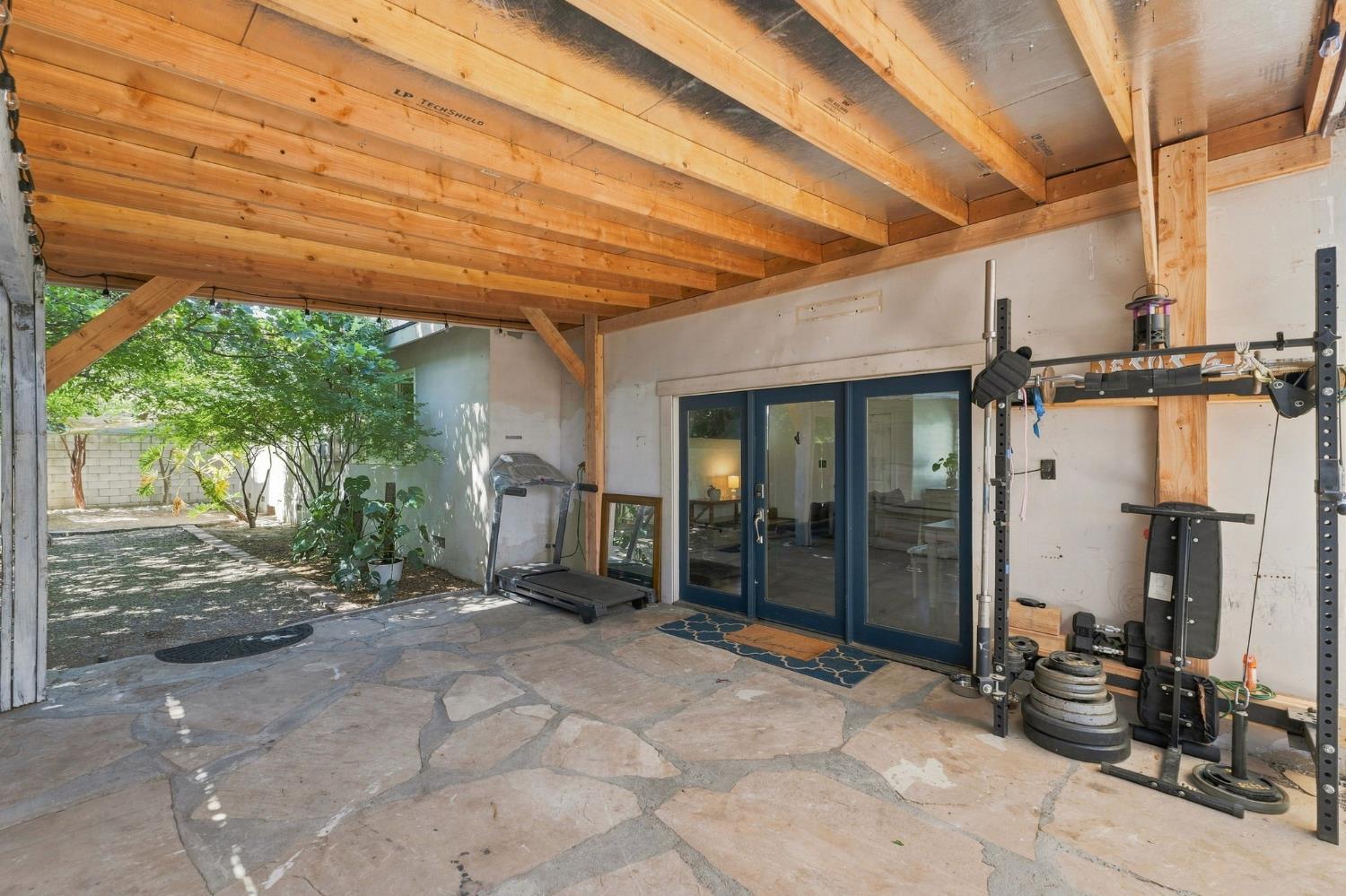 1338 N Mooney Blvd, Visalia, CA 93291
