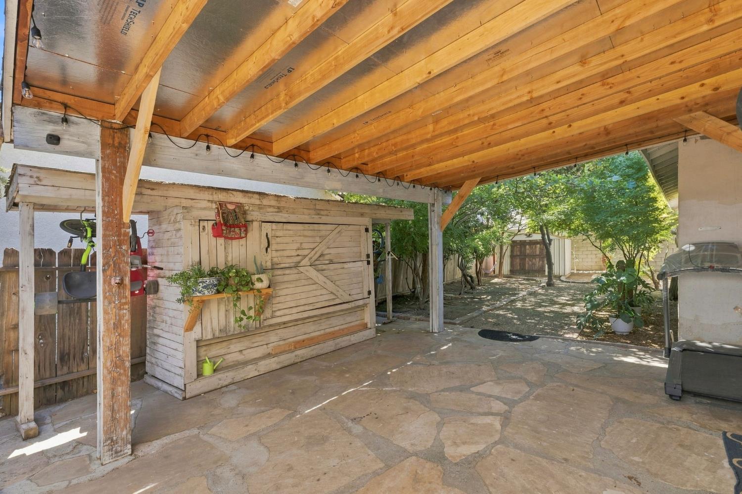 1338 N Mooney Blvd, Visalia, CA 93291