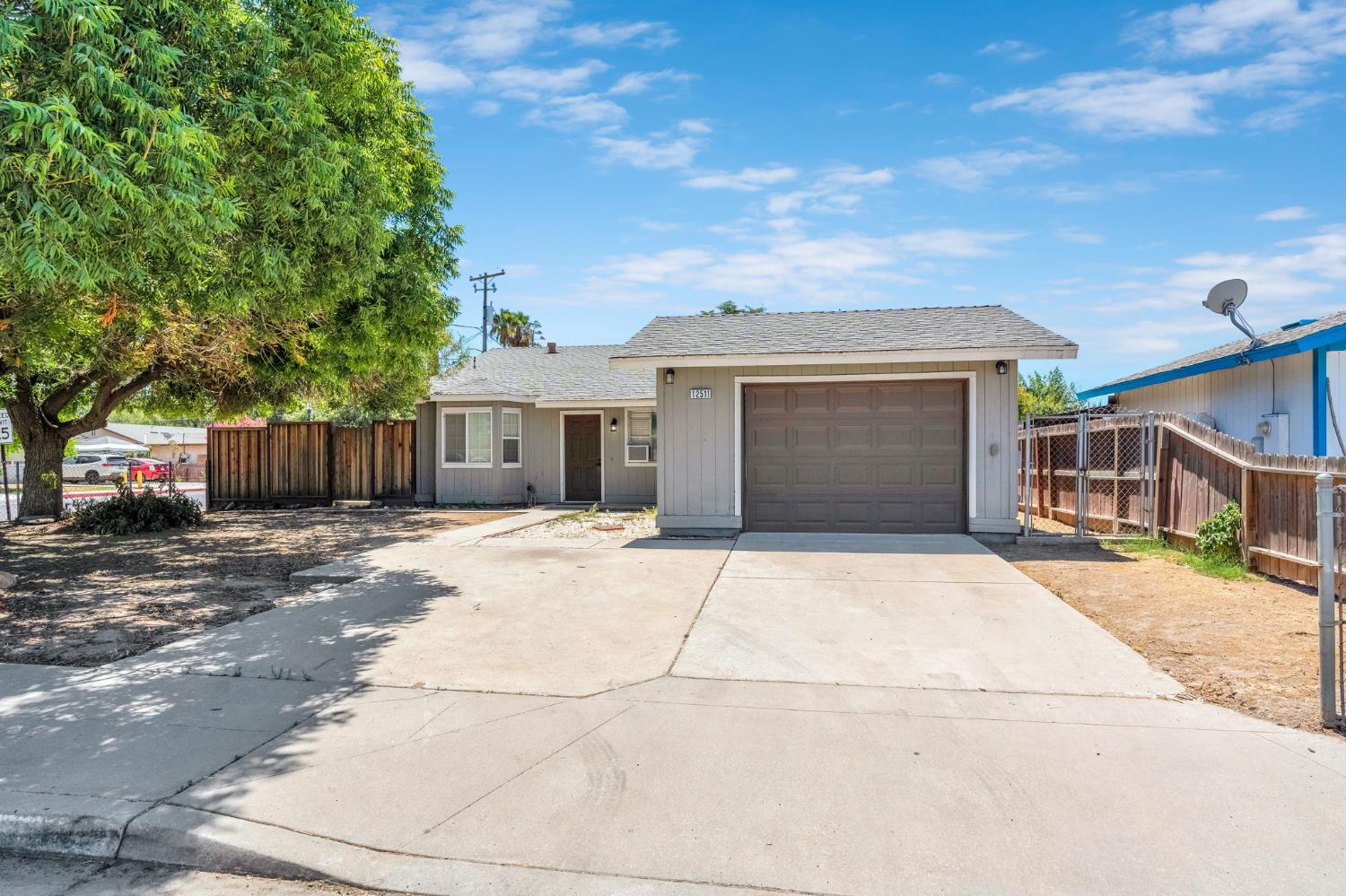 12511 A, Biola, CA 93606