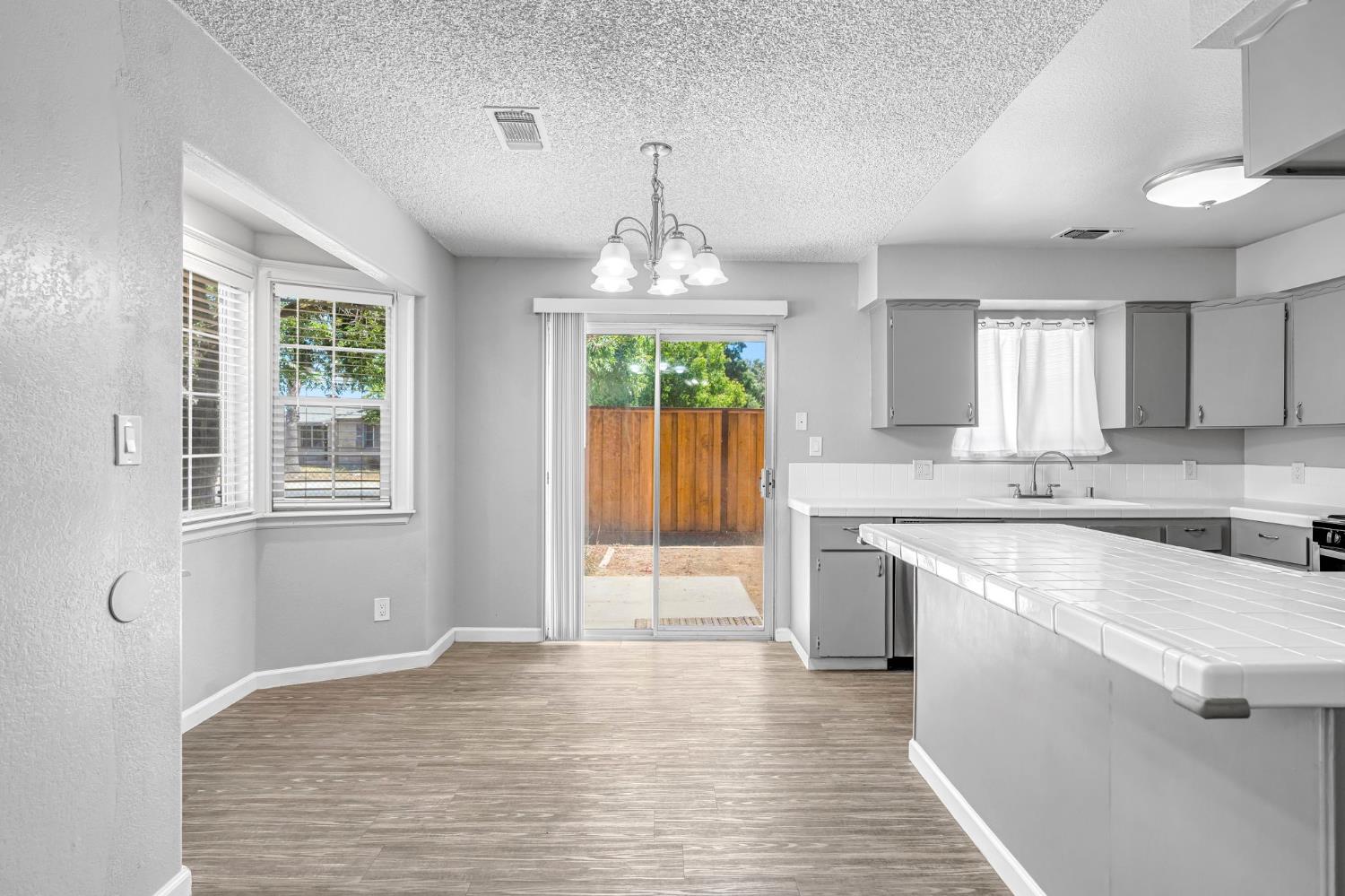 12511 A, Biola, CA 93606