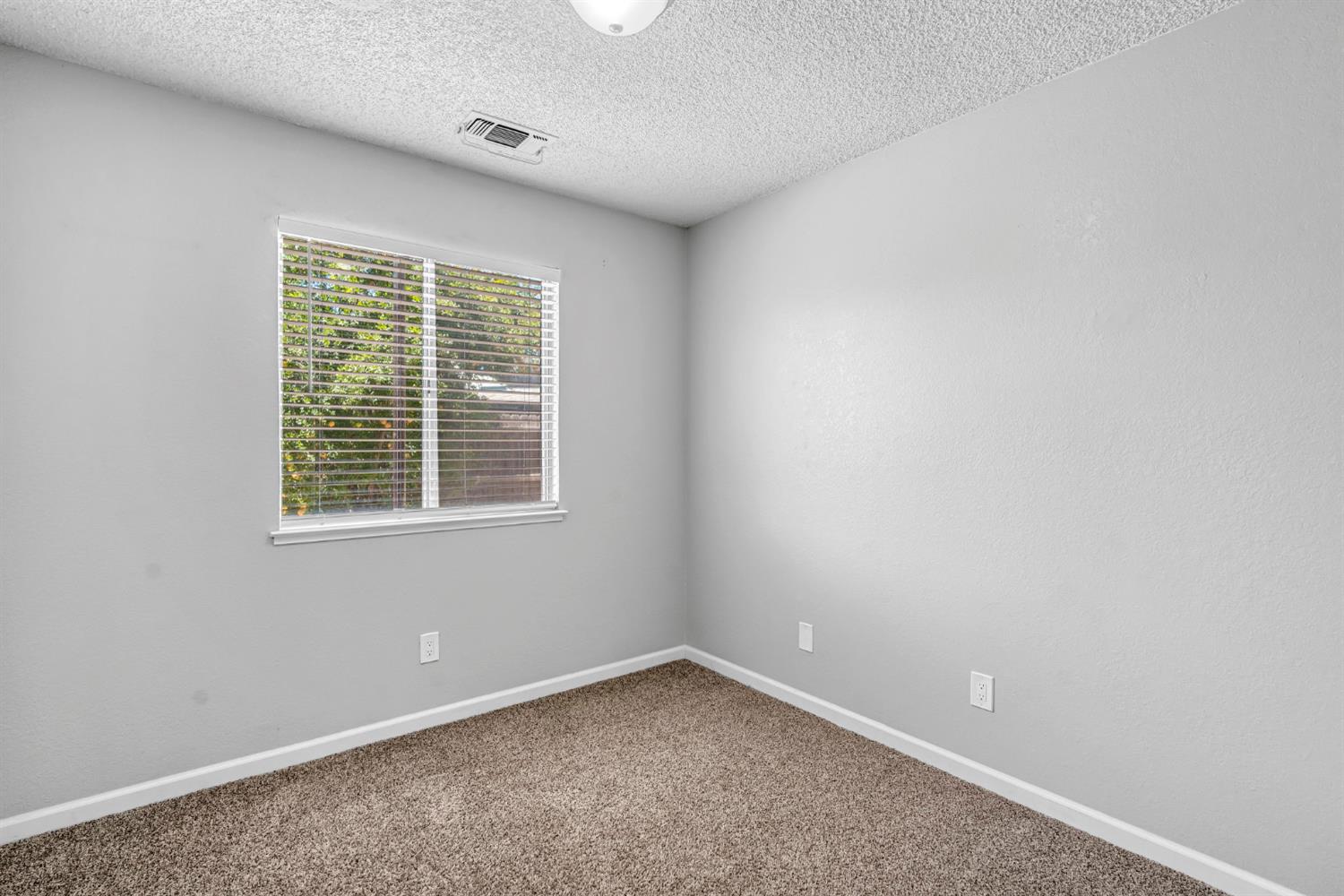 12511 A, Biola, CA 93606