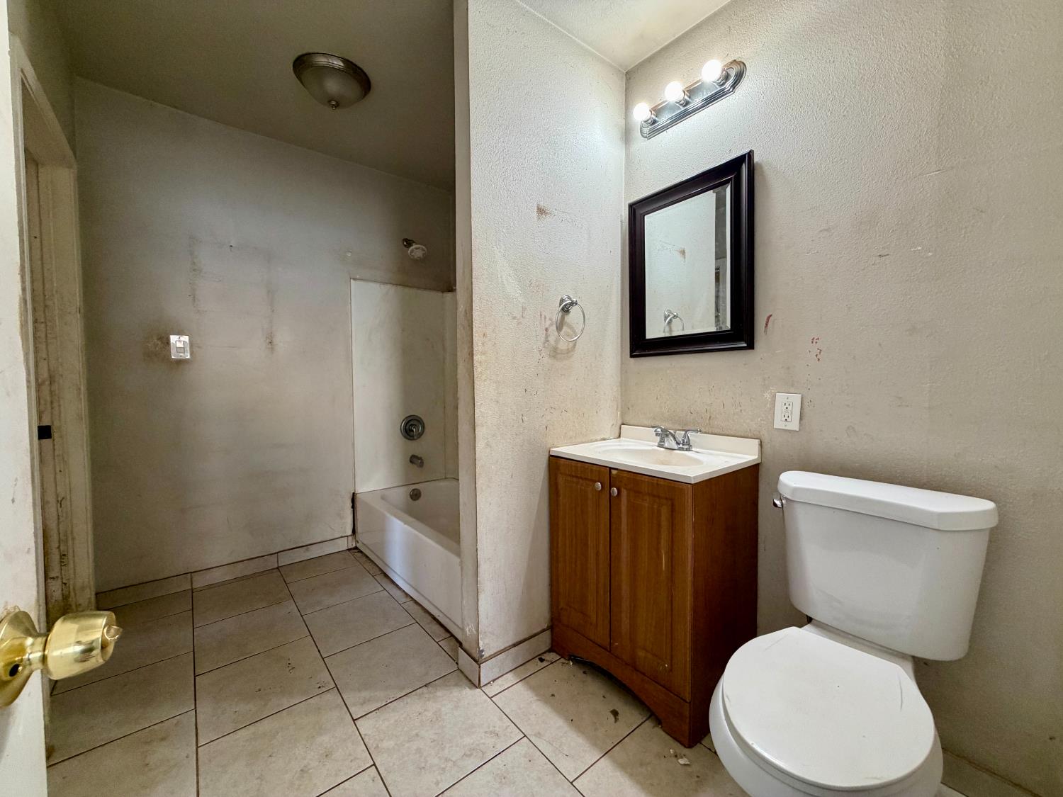 4130 E Mason Ave, Fresno, CA 93725