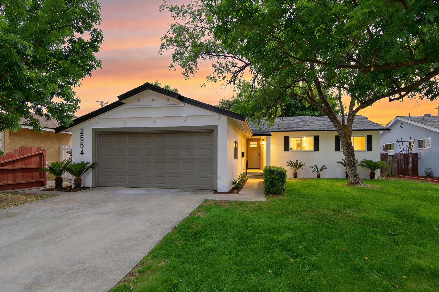 2554 Harvard Ave, Clovis, CA 93612