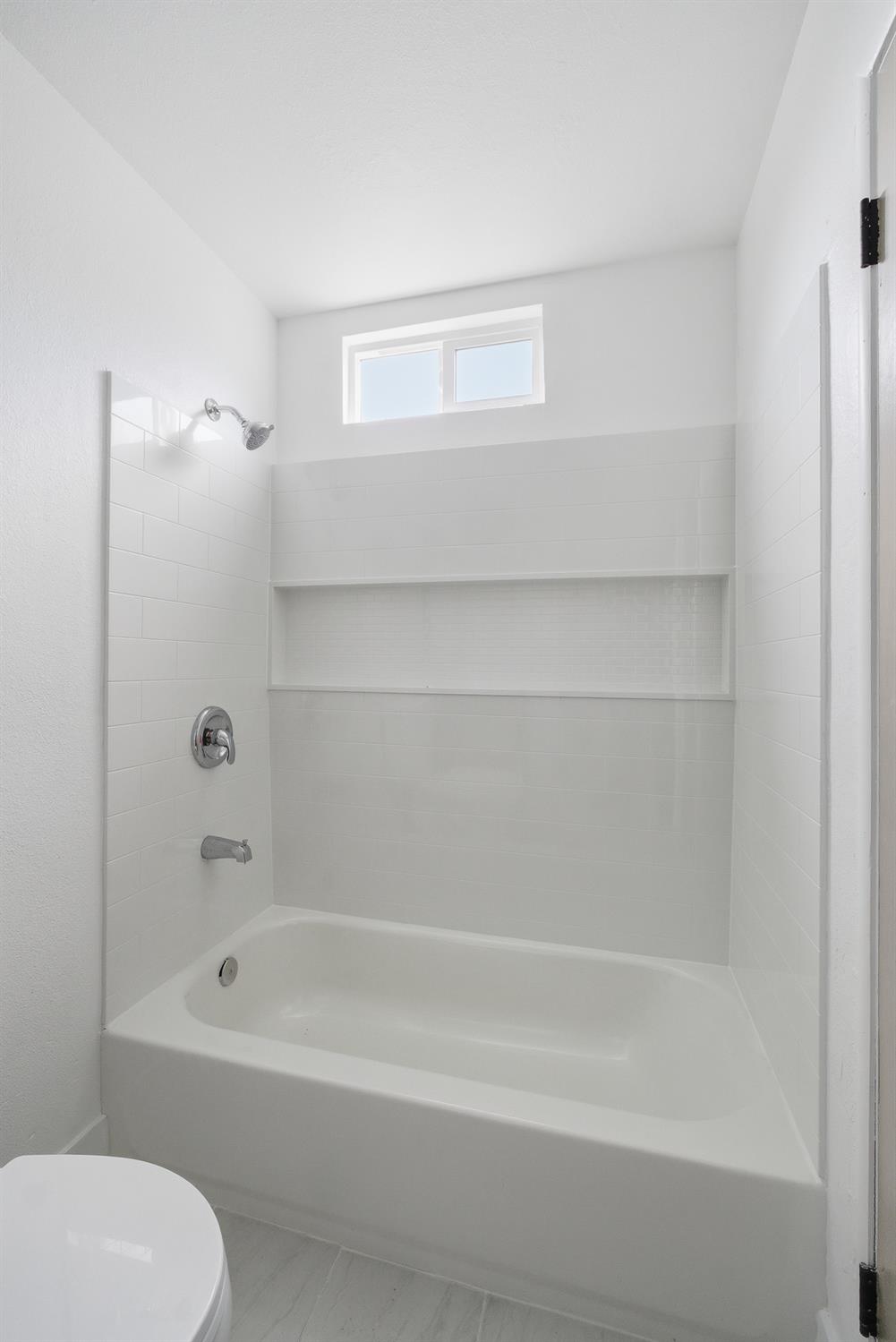 2554 Harvard Ave, Clovis, CA 93612