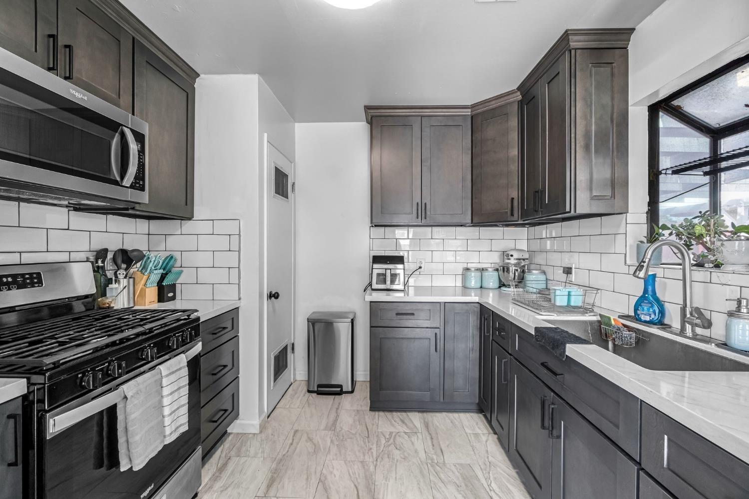 1016 Cutting St, Madera, CA 93638