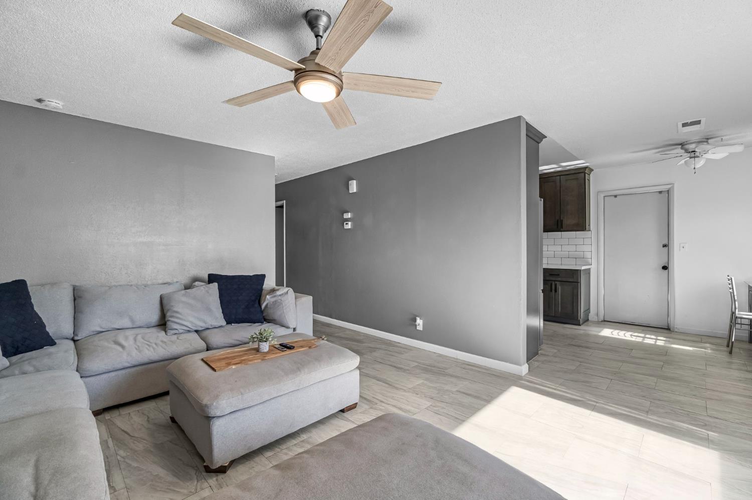 1016 Cutting St, Madera, CA 93638