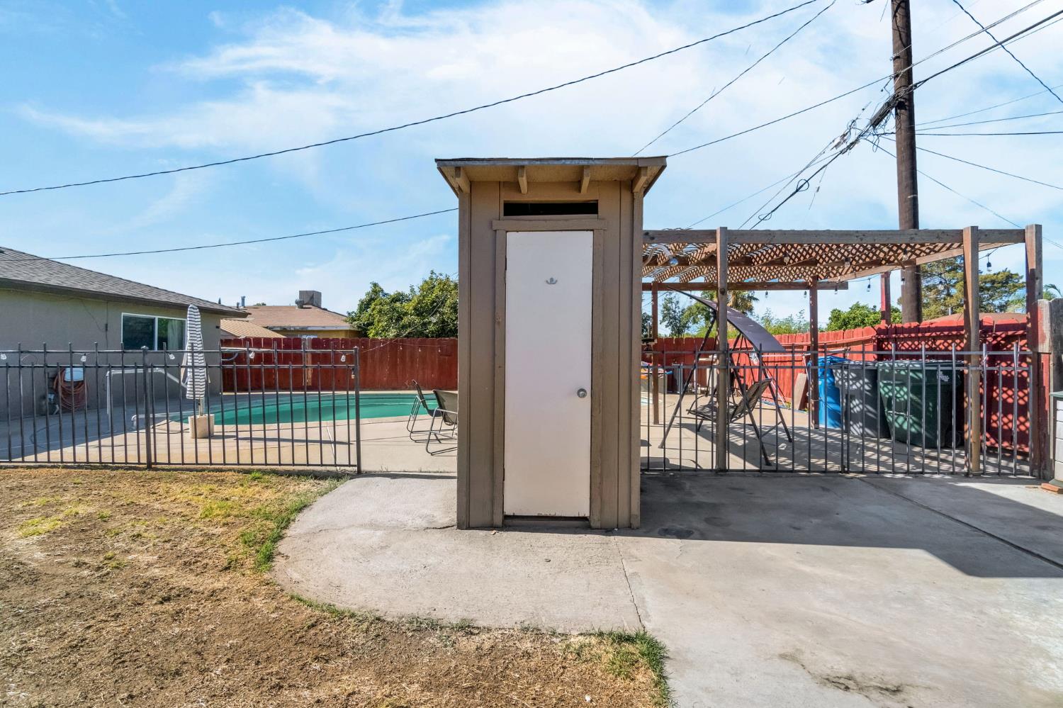 1016 Cutting St, Madera, CA 93638