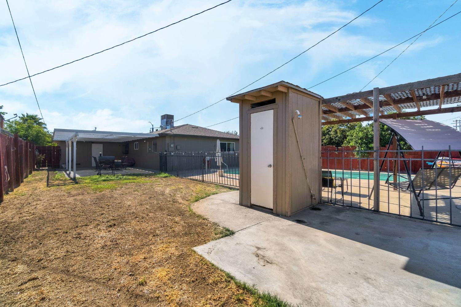 1016 Cutting St, Madera, CA 93638