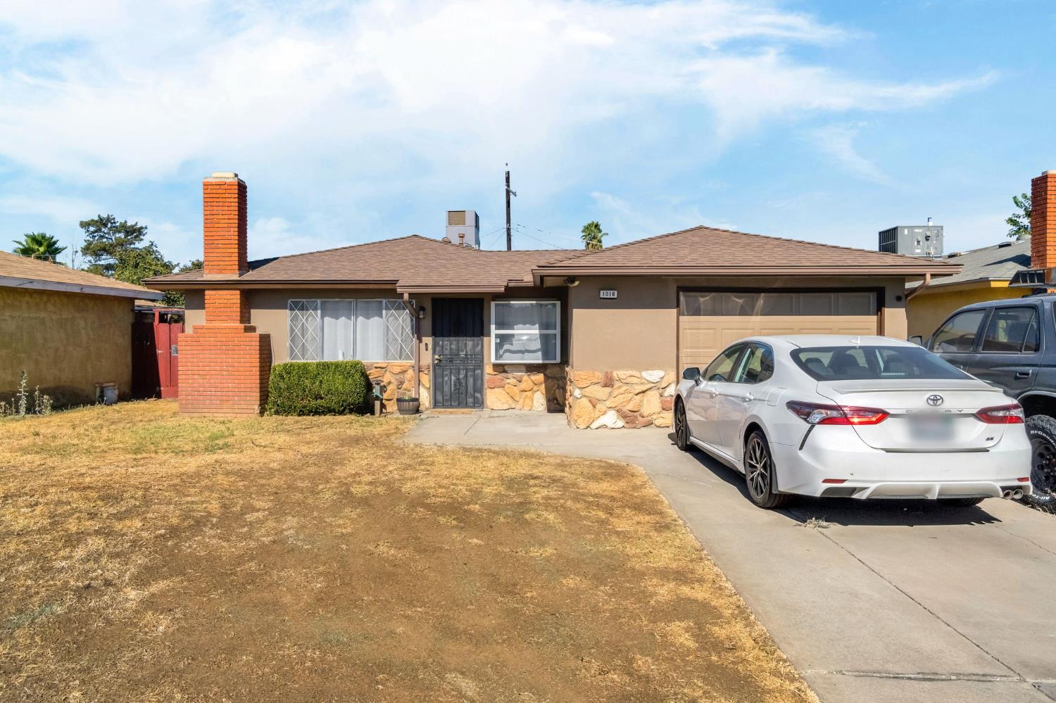 1016 Cutting St, Madera, CA 93638