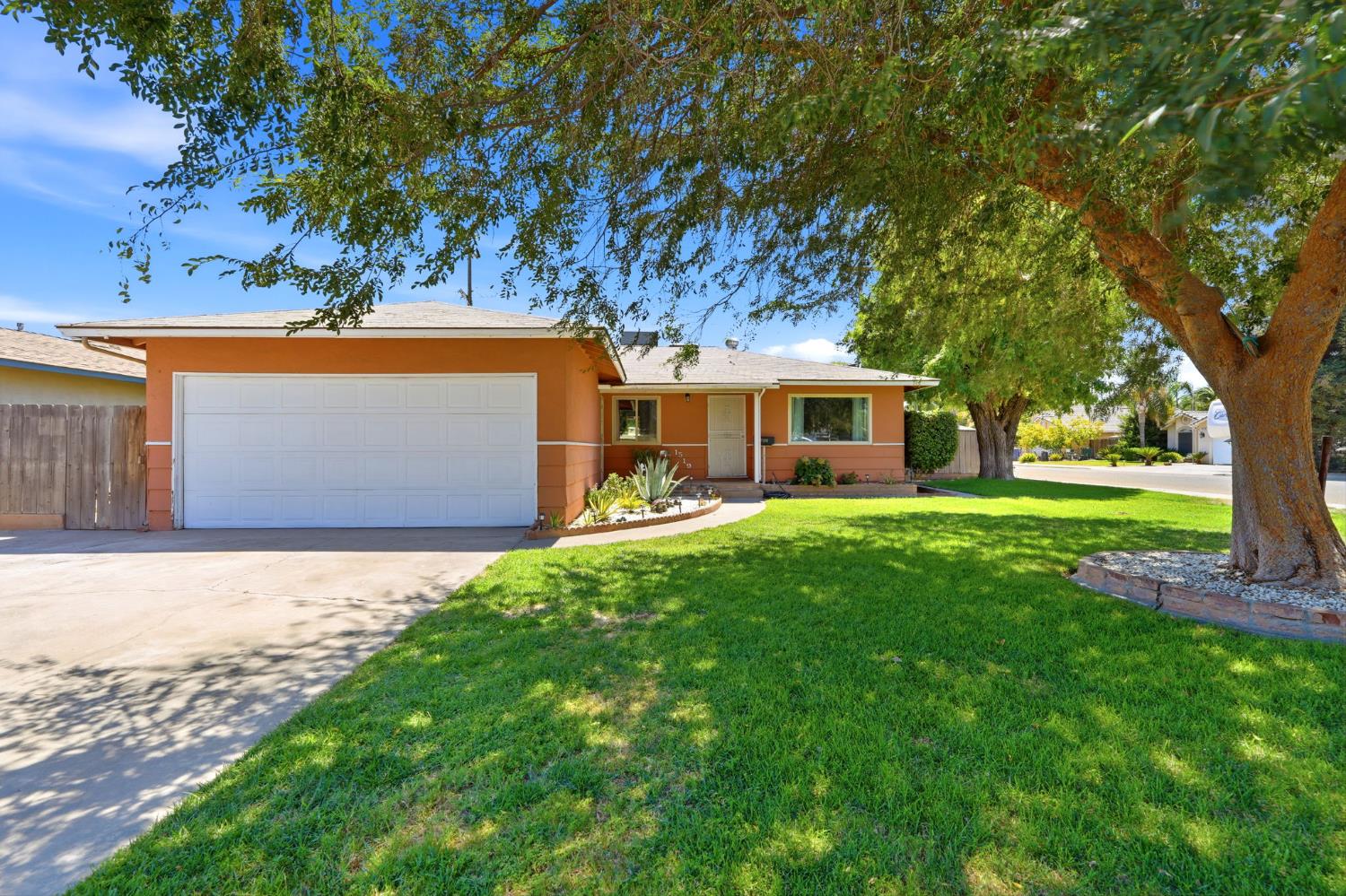 1519 Aspen St, Selma, CA 93662