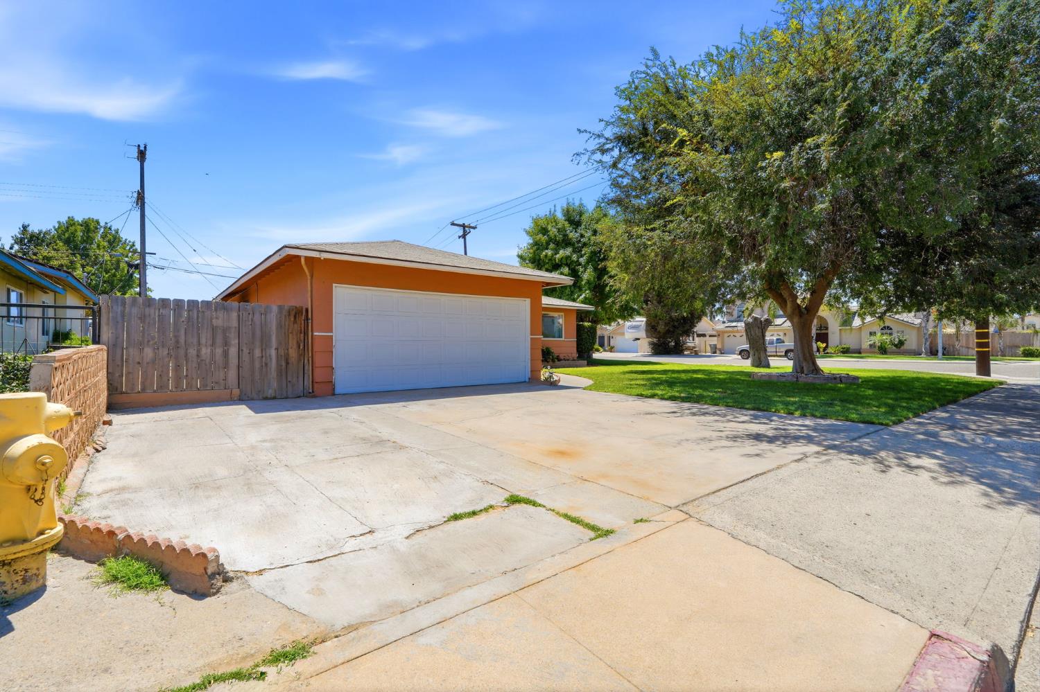1519 Aspen St, Selma, CA 93662