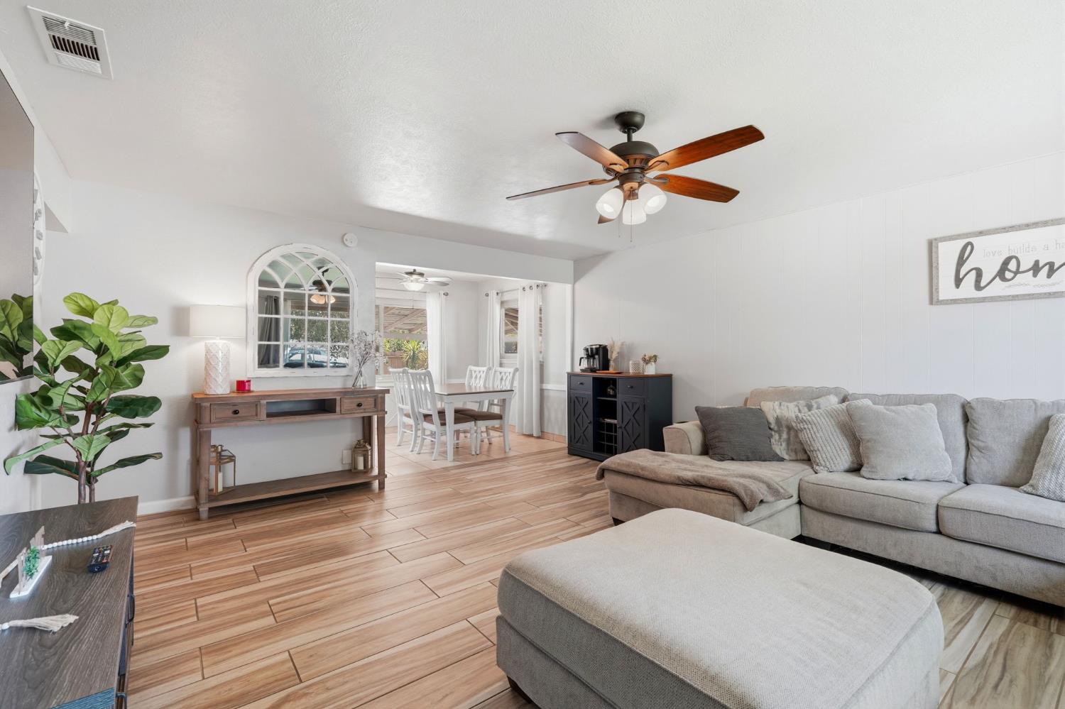 1519 Aspen St, Selma, CA 93662