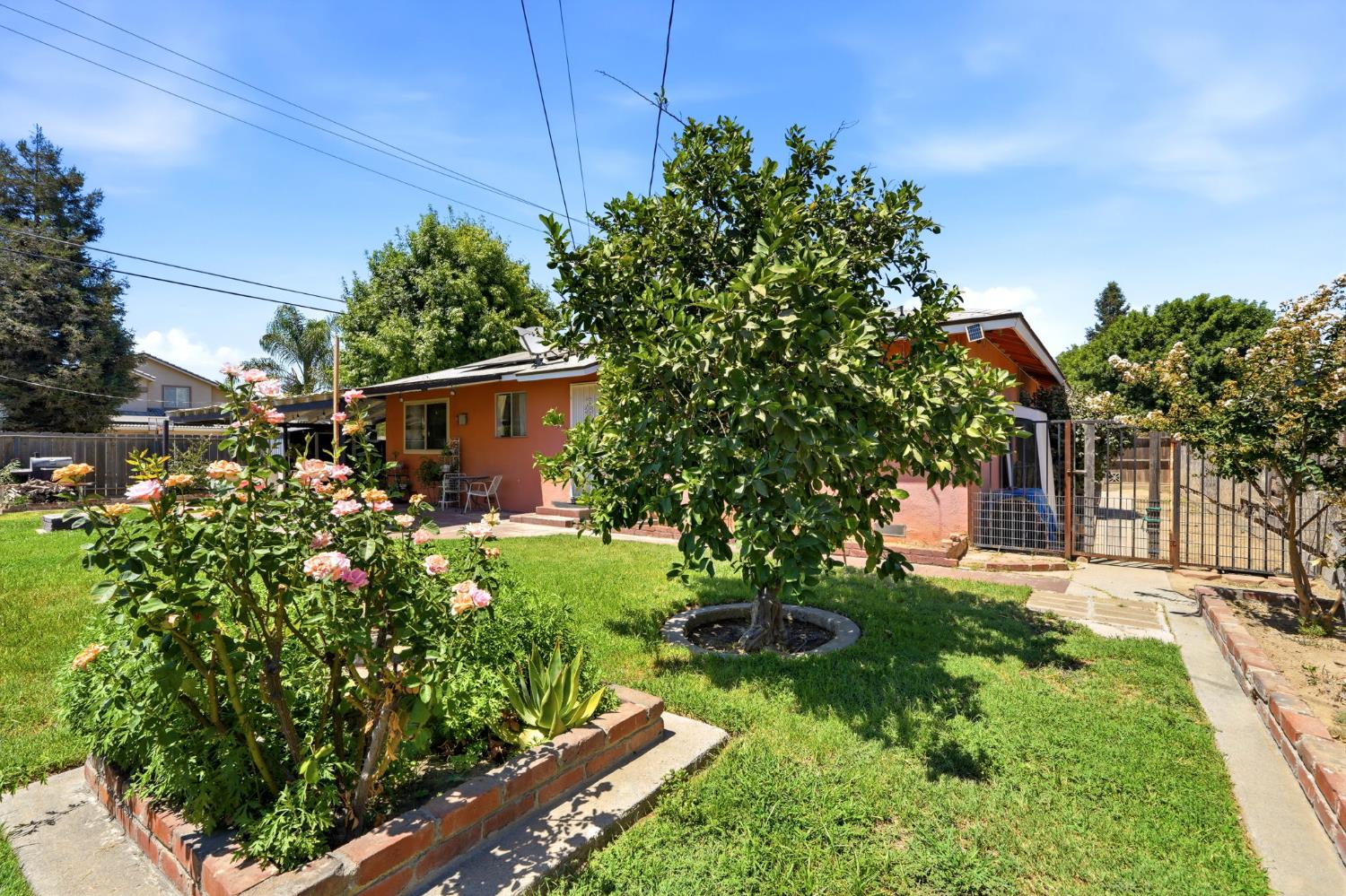 1519 Aspen St, Selma, CA 93662