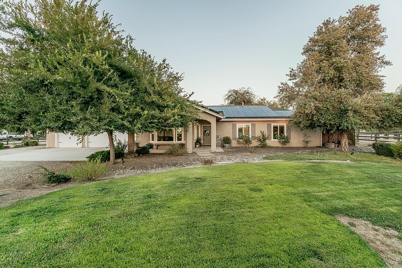 16099 Anaconda Rd, Madera, CA 93636