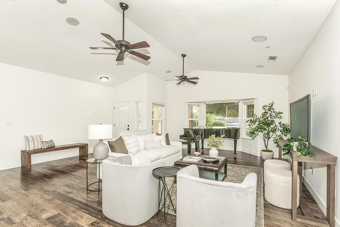 16099 Anaconda Rd, Madera, CA 93636
