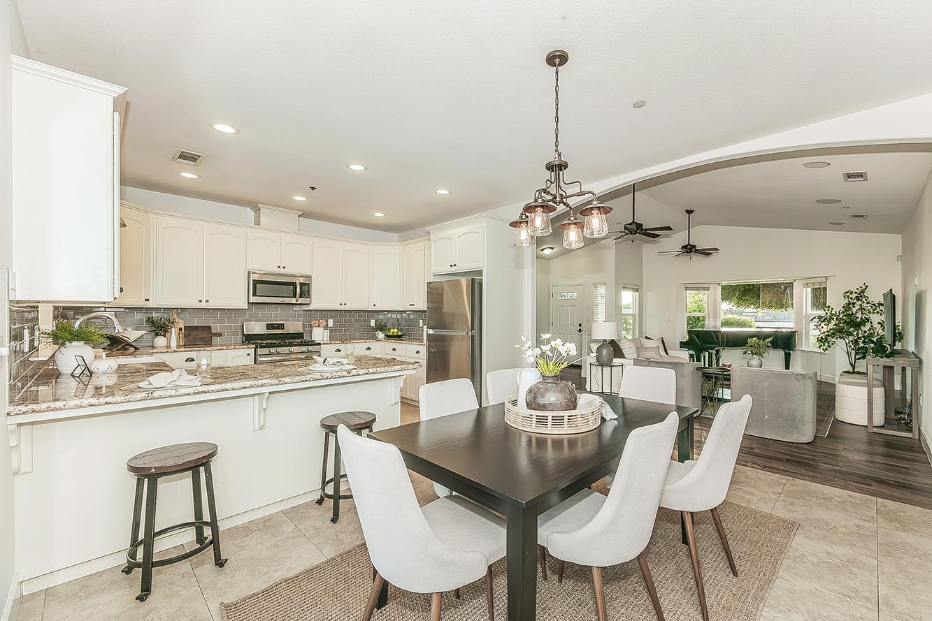 16099 Anaconda Rd, Madera, CA 93636