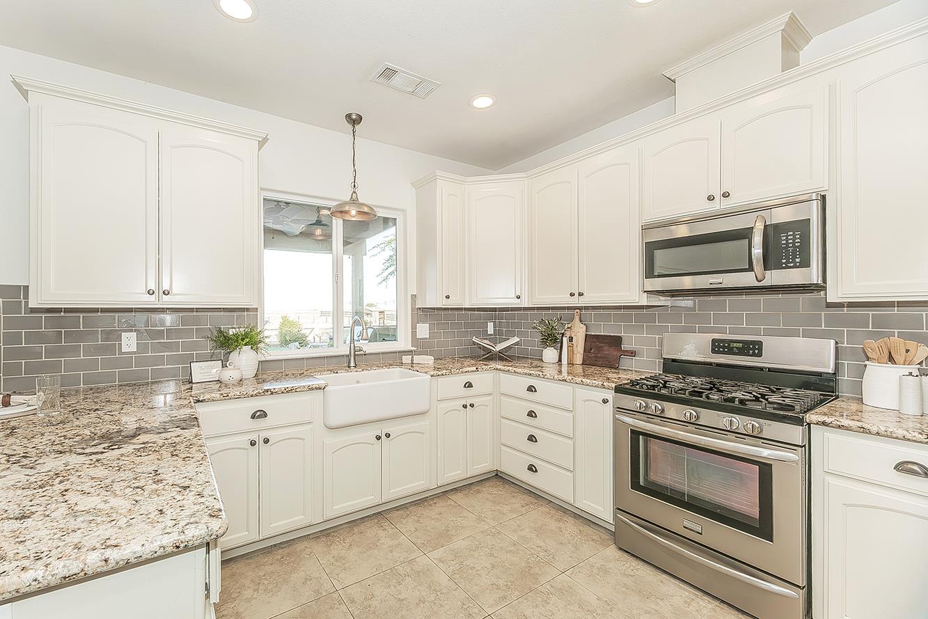 16099 Anaconda Rd, Madera, CA 93636