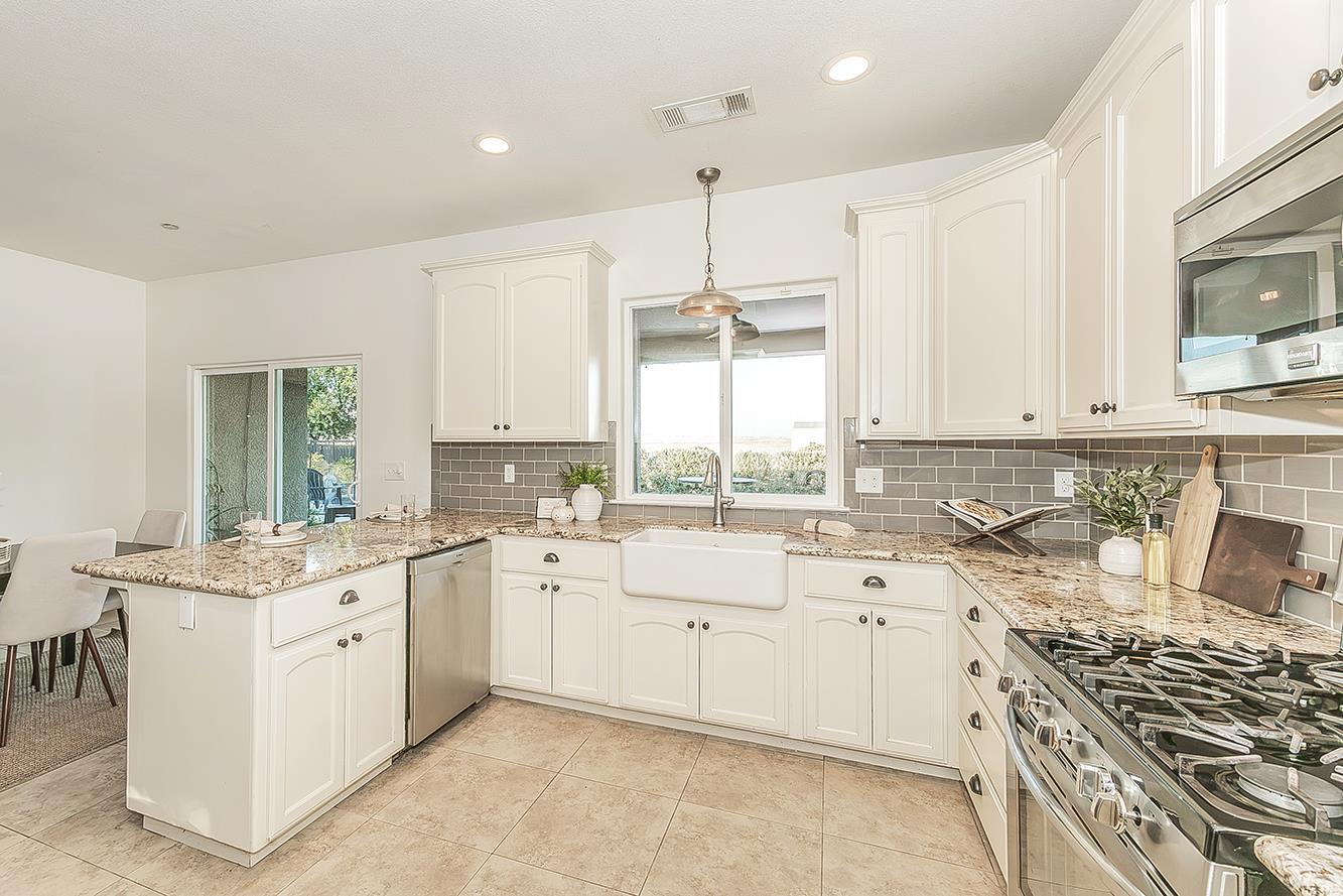 16099 Anaconda Rd, Madera, CA 93636