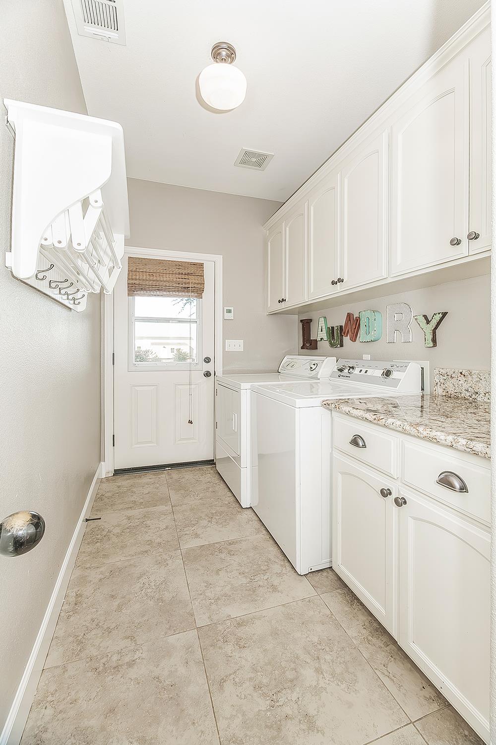 16099 Anaconda Rd, Madera, CA 93636