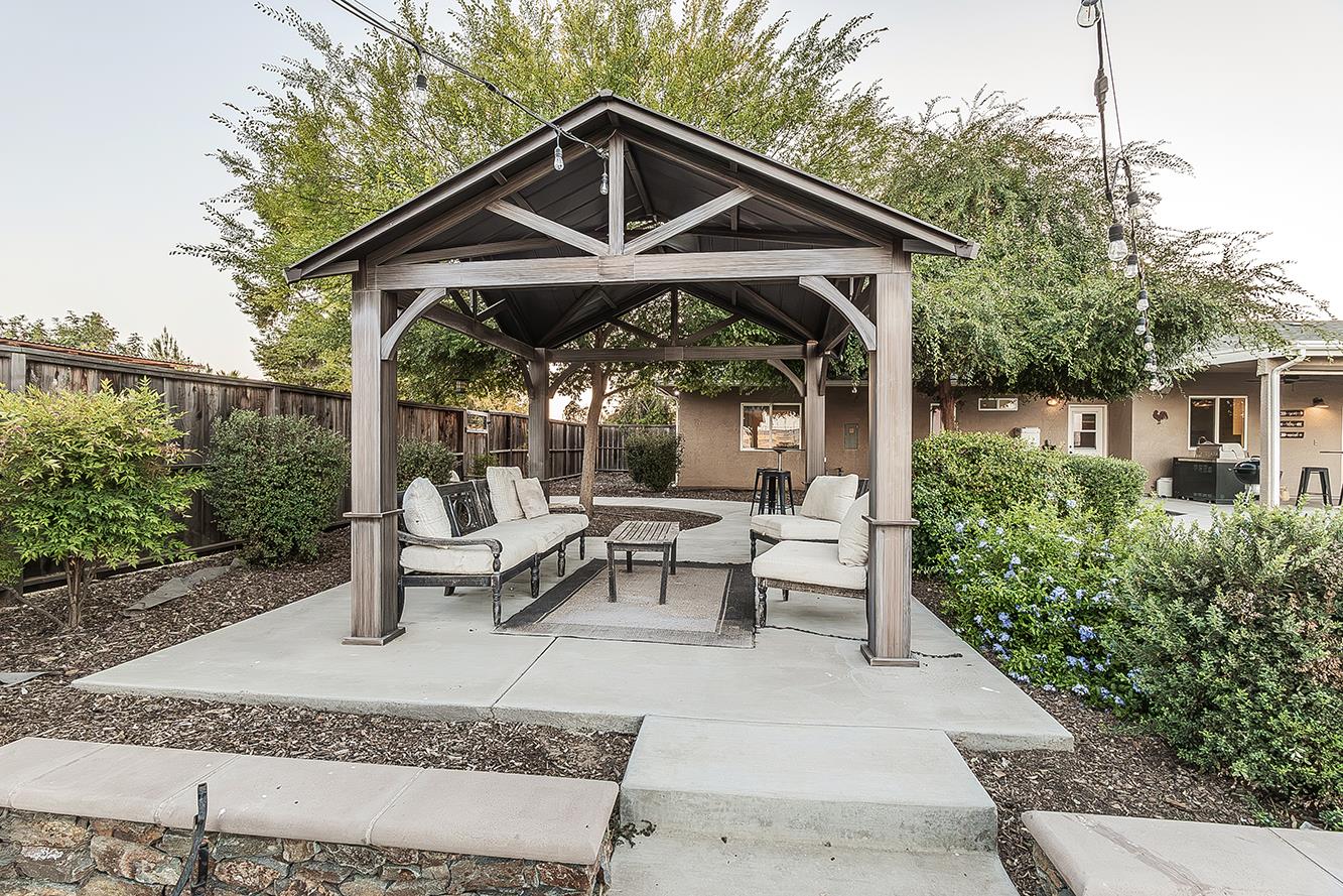 16099 Anaconda Rd, Madera, CA 93636