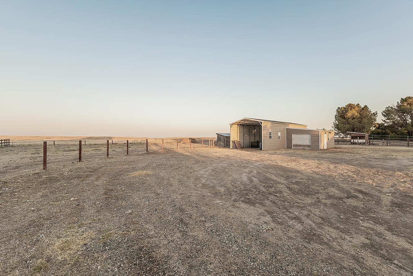 16099 Anaconda Rd, Madera, CA 93636