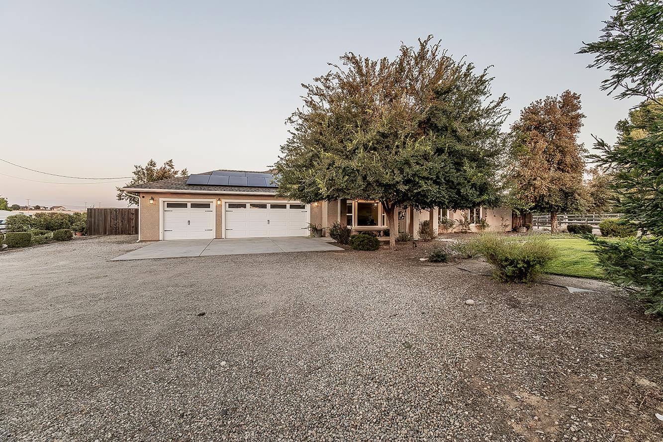 16099 Anaconda Rd, Madera, CA 93636