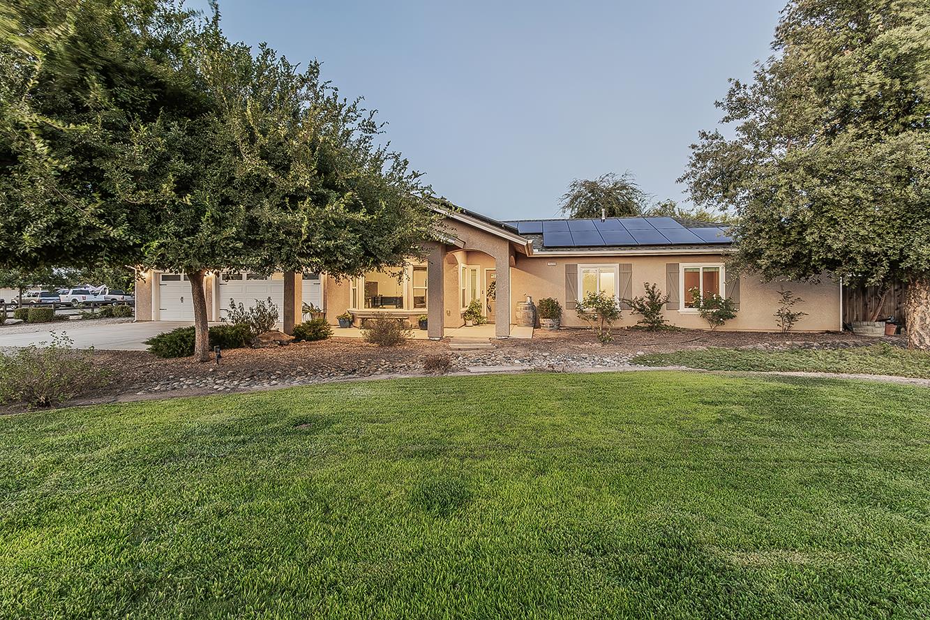 16099 Anaconda Rd, Madera, CA 93636
