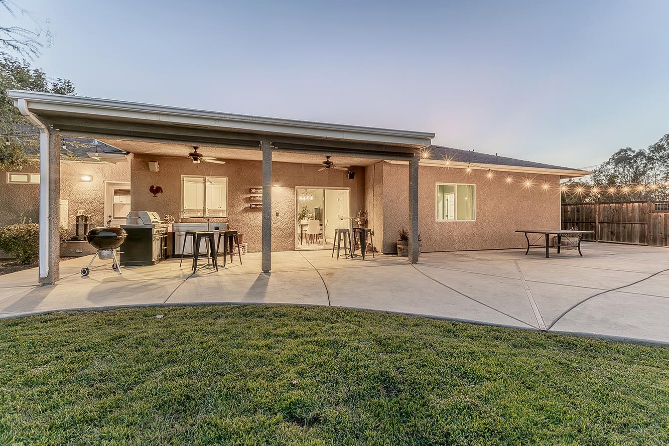 16099 Anaconda Rd, Madera, CA 93636