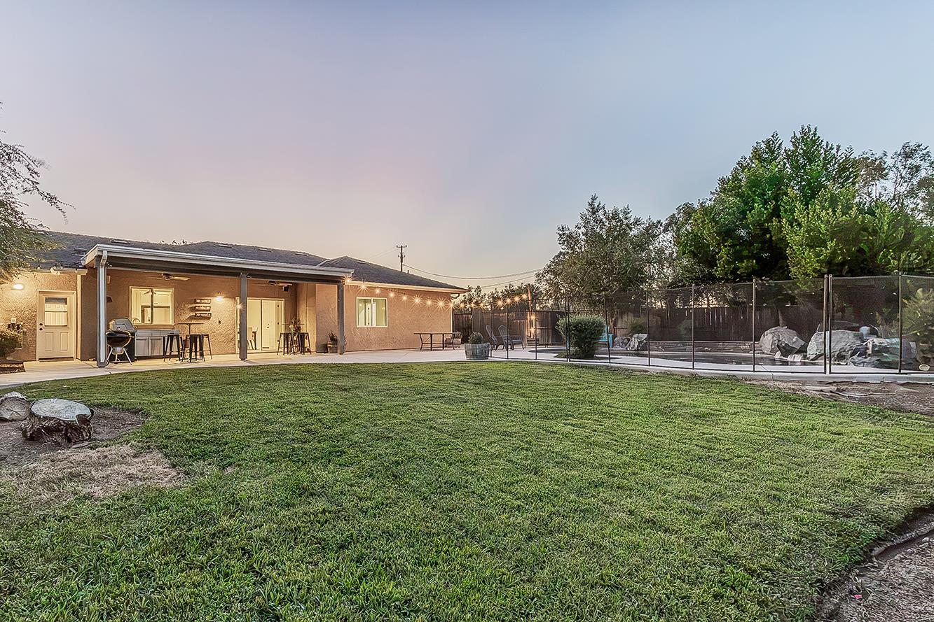 16099 Anaconda Rd, Madera, CA 93636