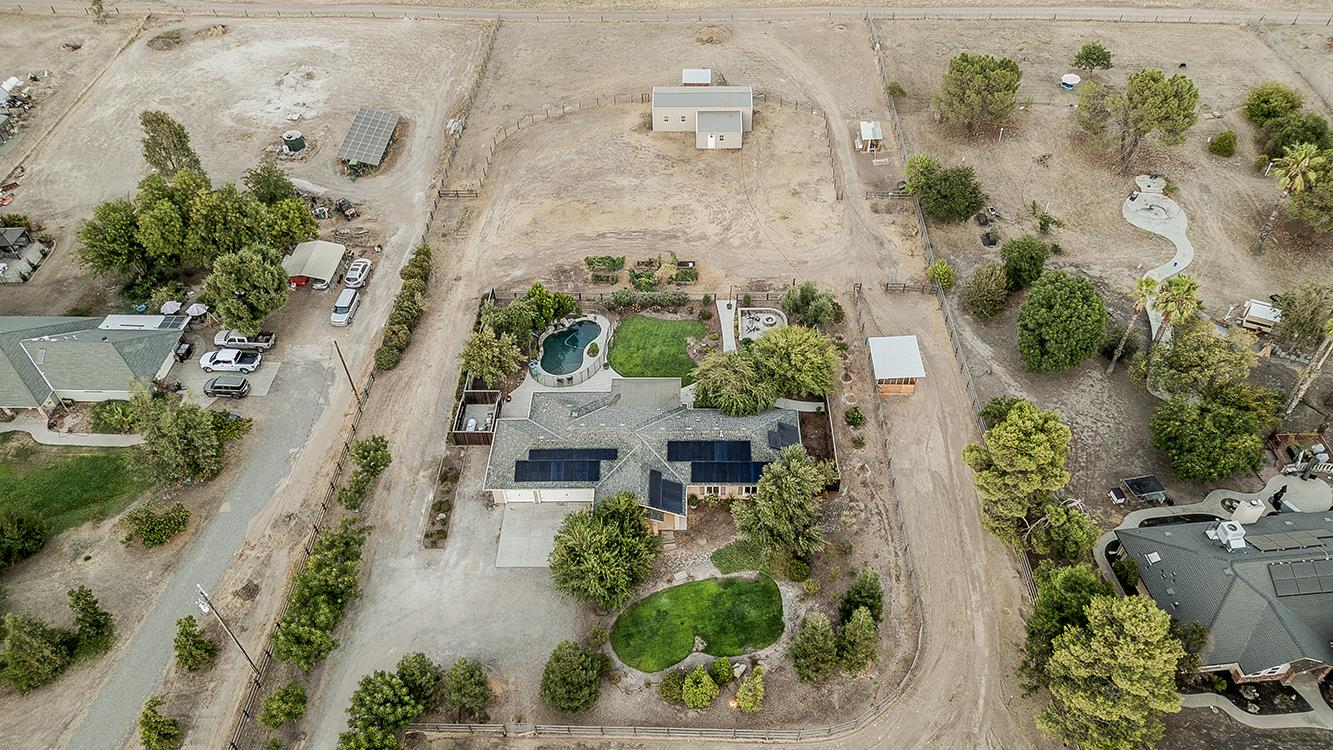 16099 Anaconda Rd, Madera, CA 93636