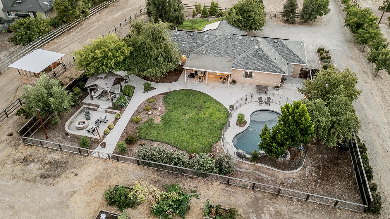 16099 Anaconda Rd, Madera, CA 93636