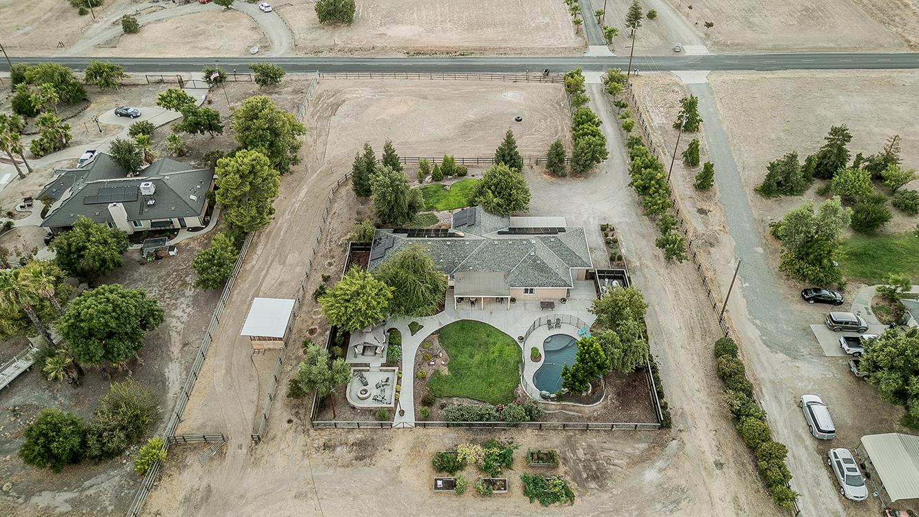 16099 Anaconda Rd, Madera, CA 93636