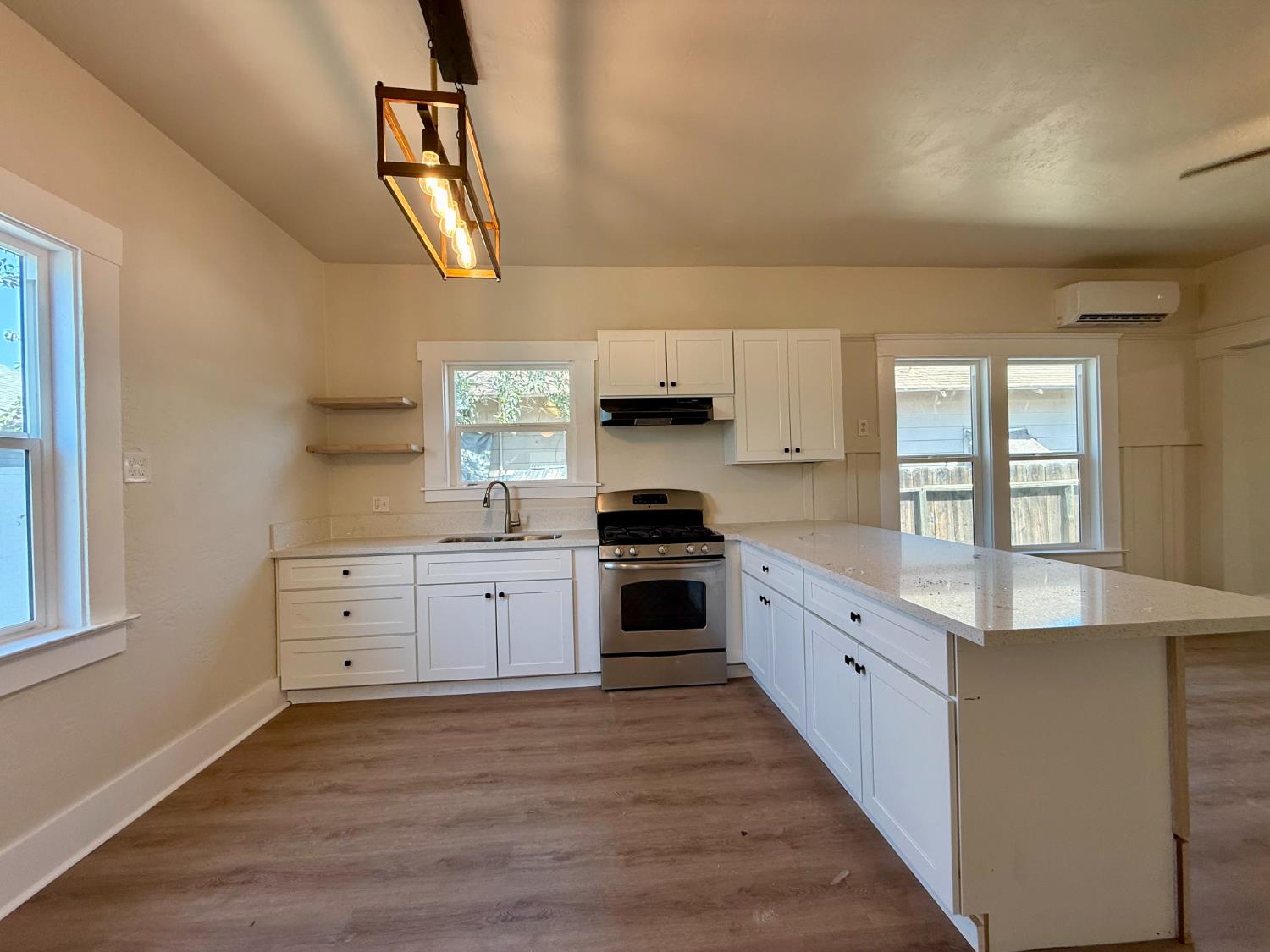 1929 E Grant Ave, Fresno, CA 93701