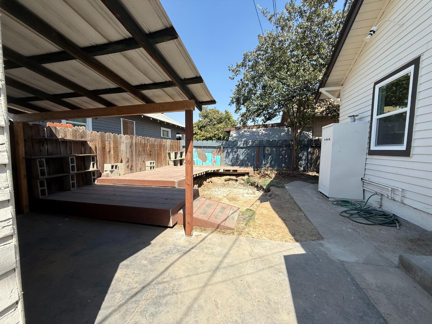 1929 E Grant Ave, Fresno, CA 93701