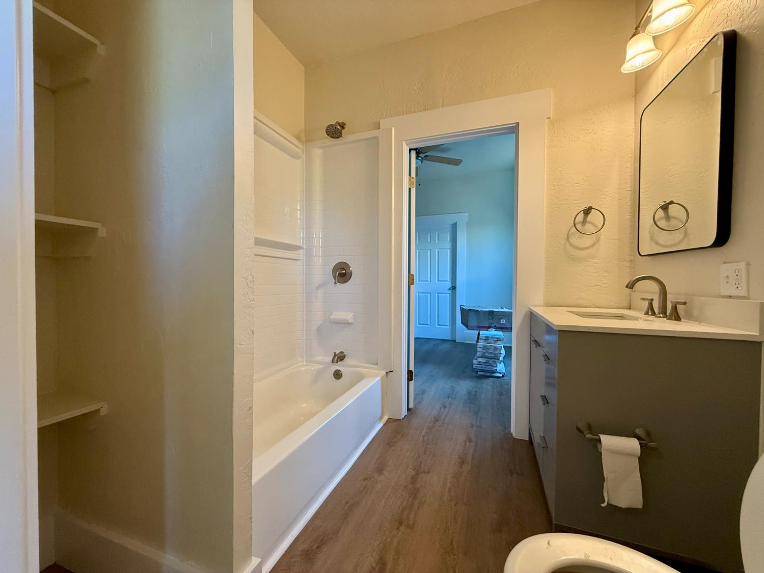 1929 E Grant Ave, Fresno, CA 93701