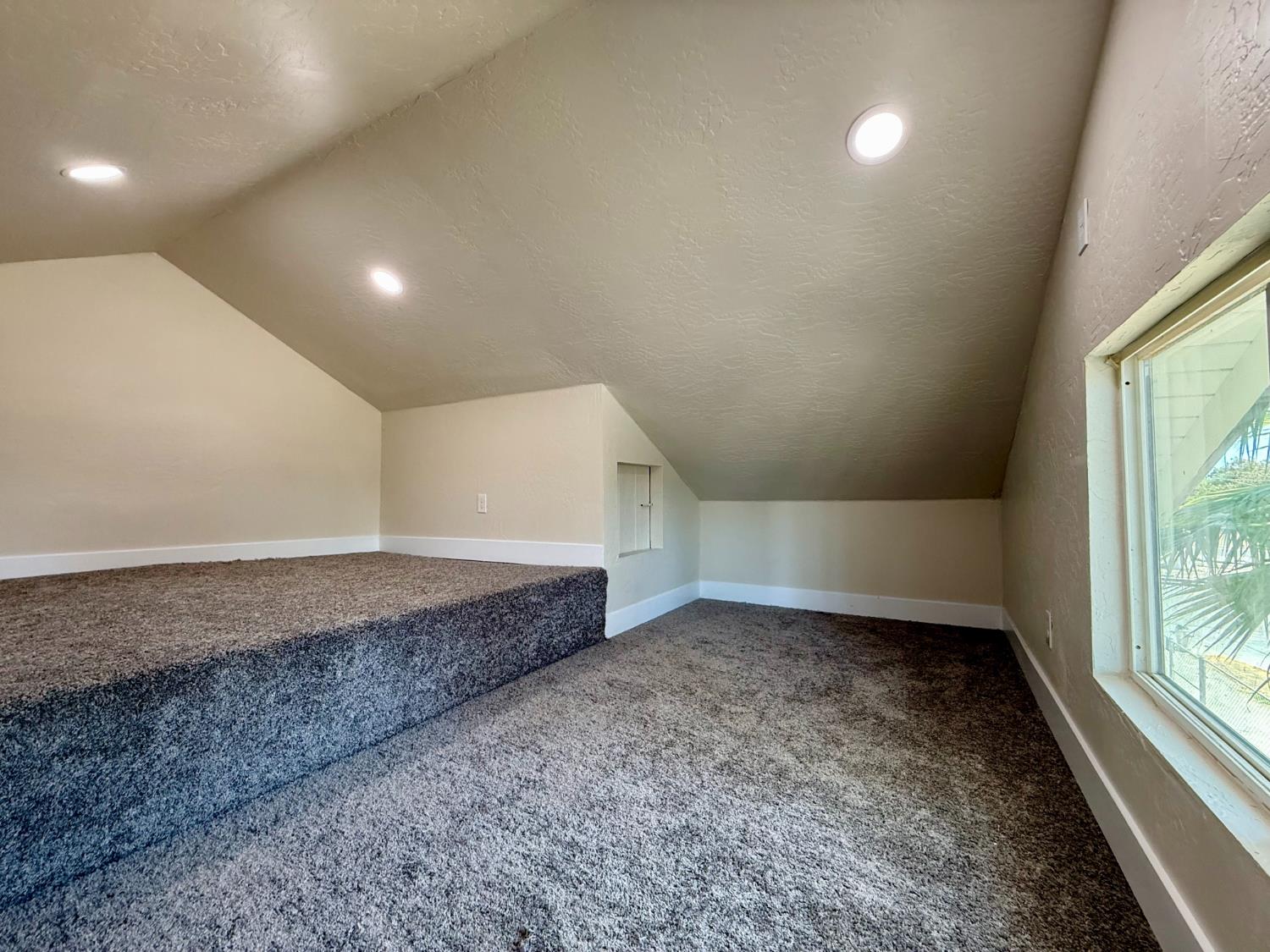 1929 E Grant Ave, Fresno, CA 93701