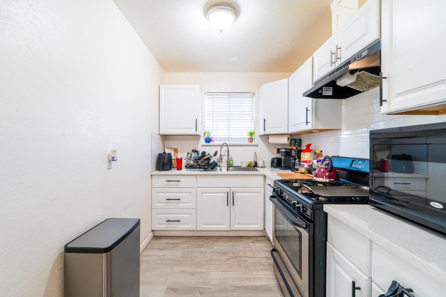 1413 W Fountain Way, Fresno, CA 93705