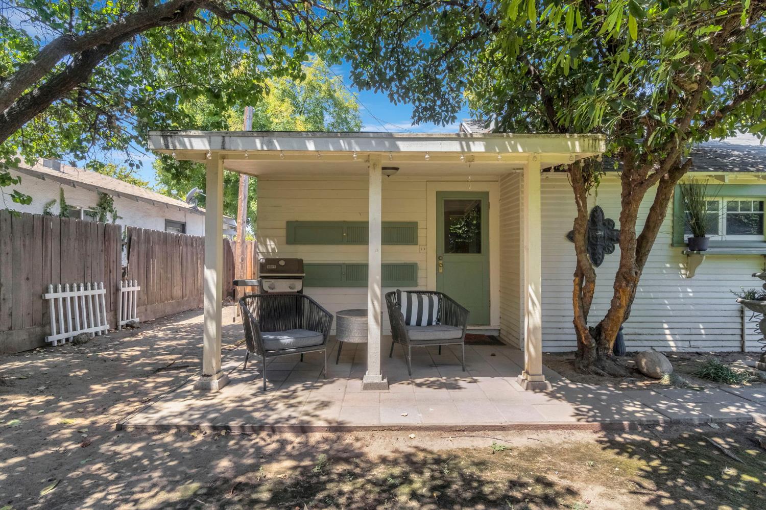 366 E Olive Ave, Fresno, CA 93728