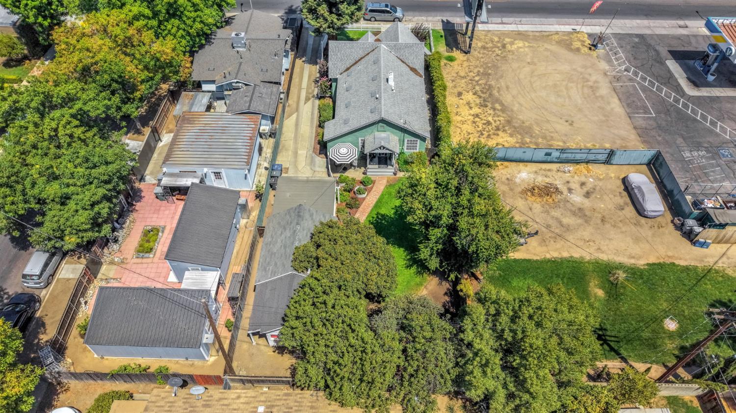 366 E Olive Ave, Fresno, CA 93728