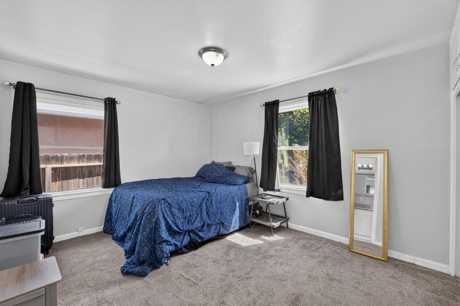 3864 N Manor Ave, Fresno, CA 93705