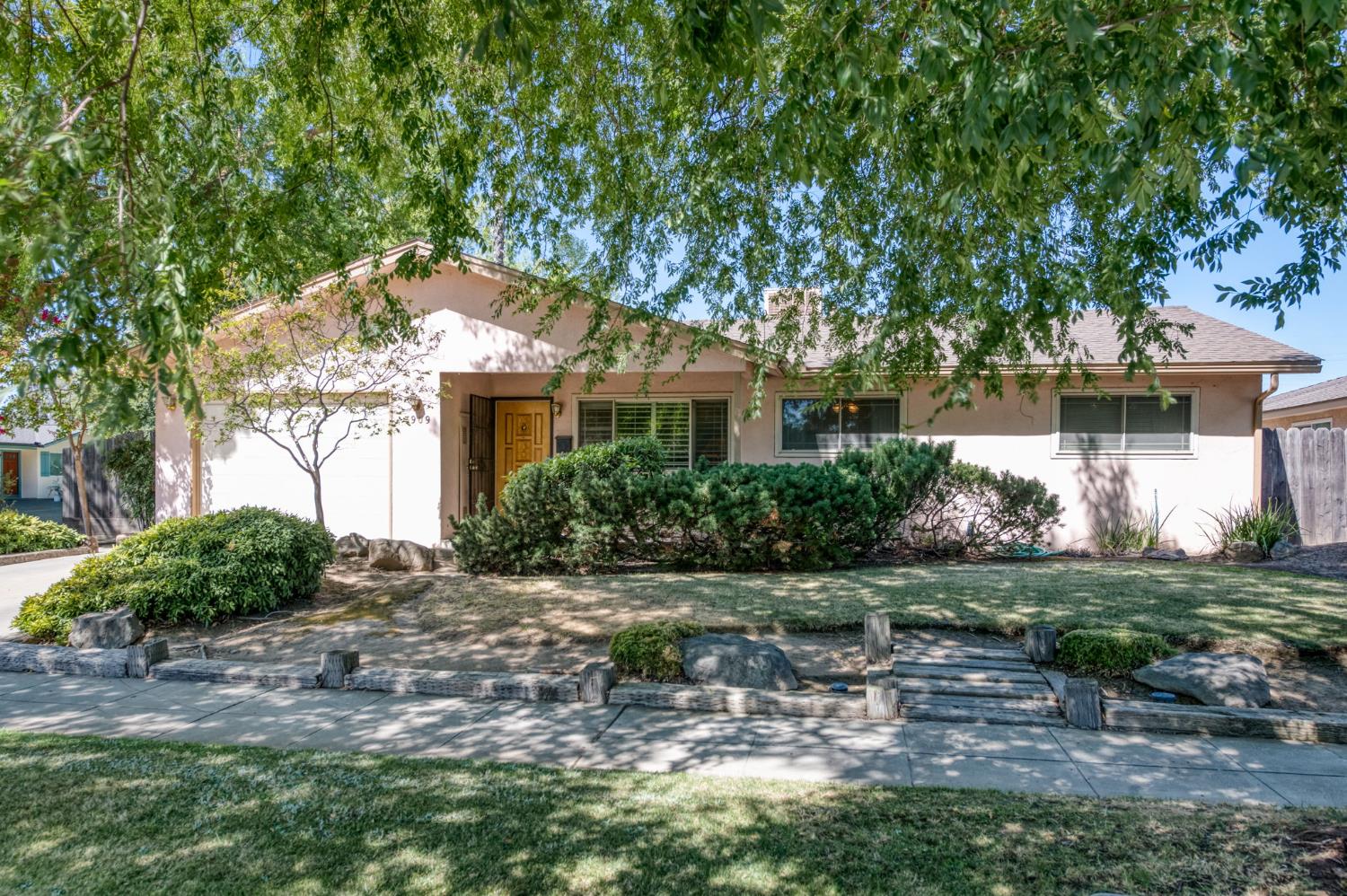 3909 N Cheryl Ave, Fresno, CA 93705